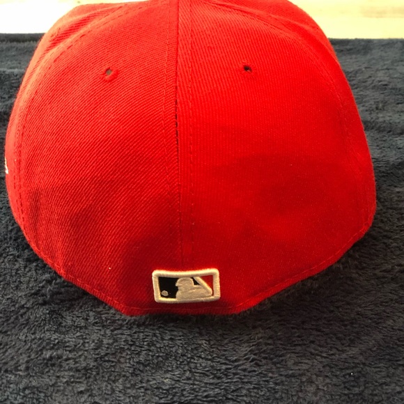 Cincinnati Reds Hat - Picture 3 of 6
